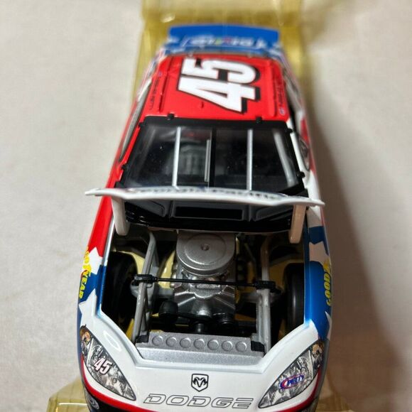 Kyle Petty #45 Georgia Pacific Brawny Die Cast 1:24 Scale Car NASCAR 2003 Dodge - Picture 8 of 12